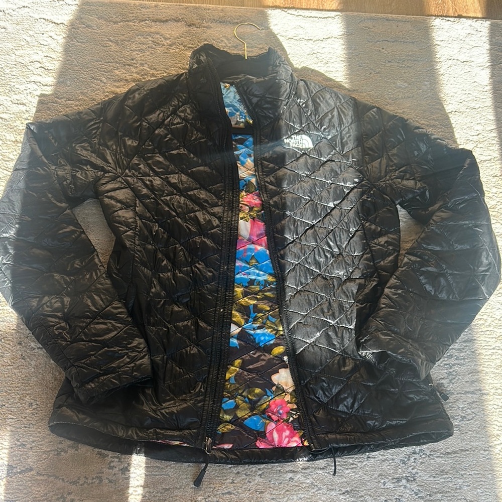 The North Face Black Puffer Jacket with Quilted Design size small